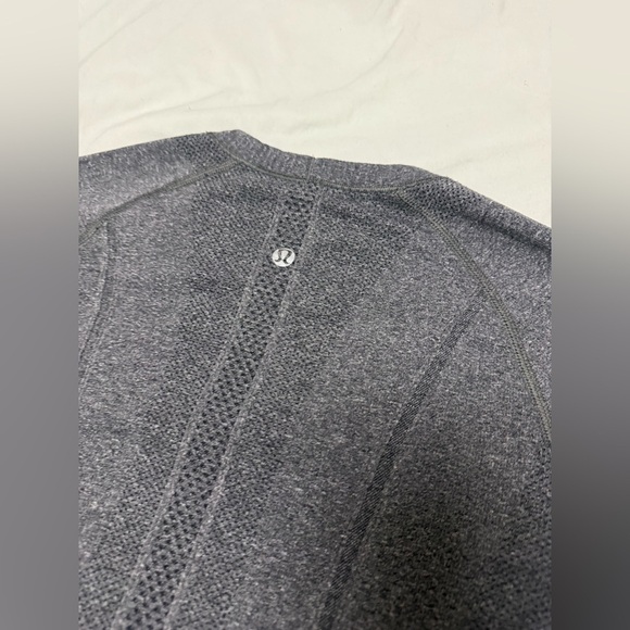Lululemon Swiftly Tech Short Sleeve Crew - Picture 8 of 10